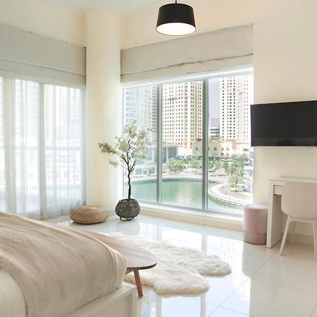 Relaxing 2Br Haven In Dubai Marina Perfect Location & Amenities Apartment Luaran gambar