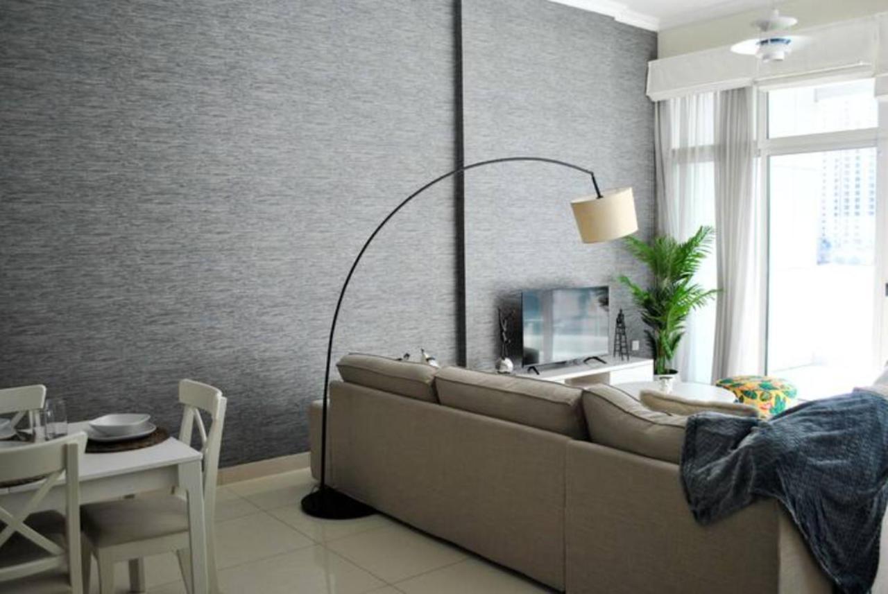 Relaxing 2Br Haven In Dubai Marina Perfect Location & Amenities Apartment Luaran gambar