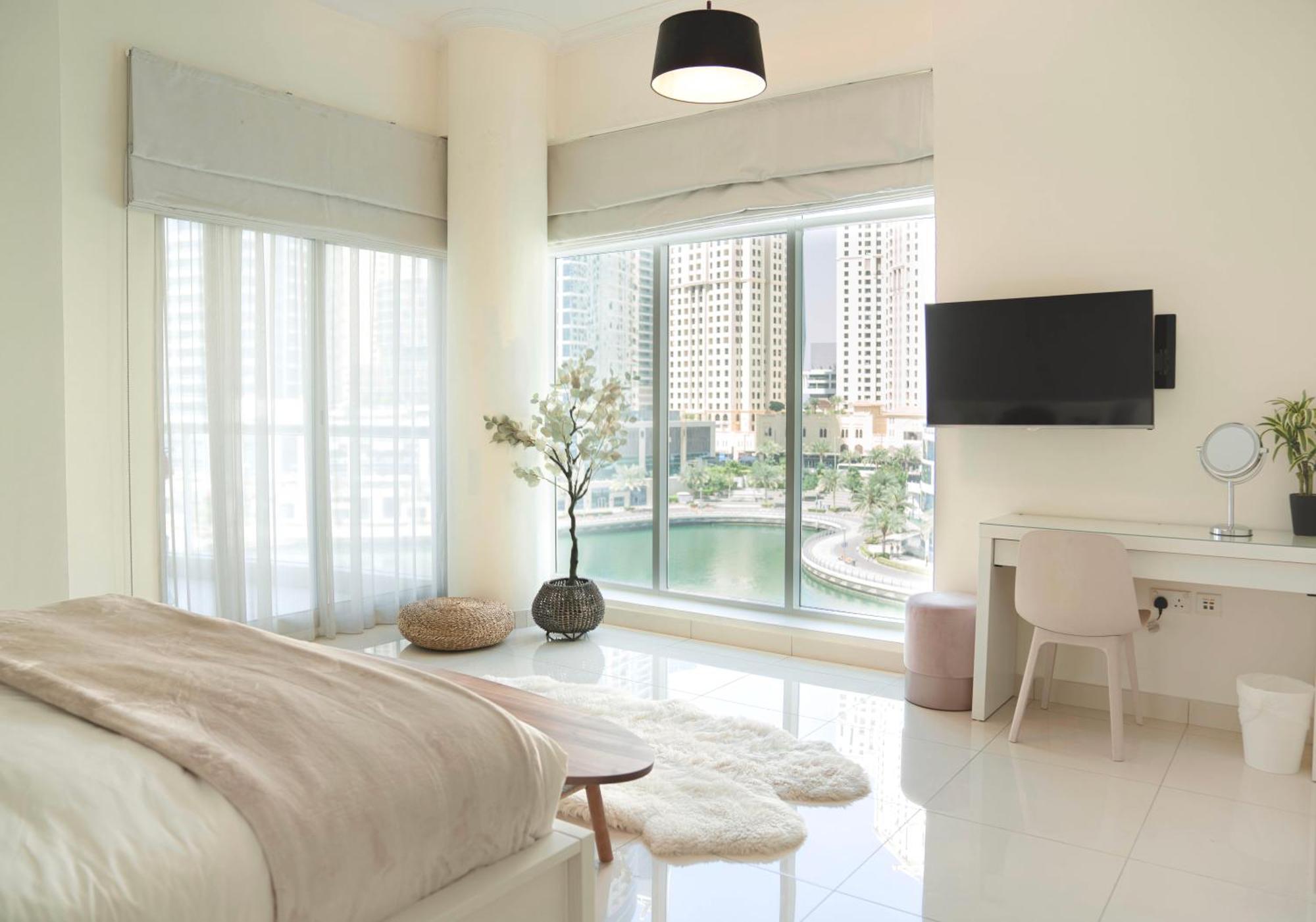 Relaxing 2Br Haven In Dubai Marina Perfect Location & Amenities Apartment Luaran gambar