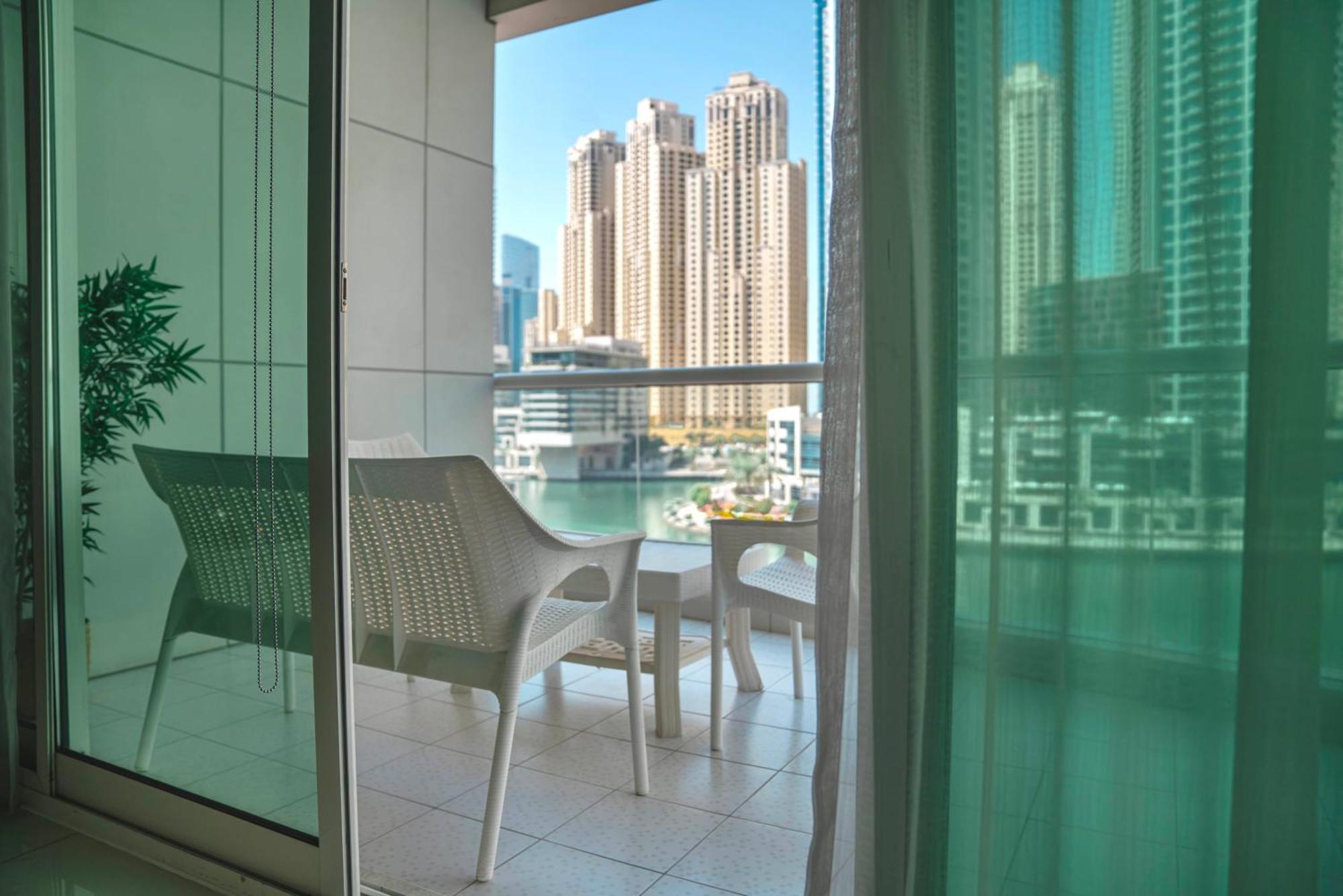 Relaxing 2Br Haven In Dubai Marina Perfect Location & Amenities Apartment Luaran gambar