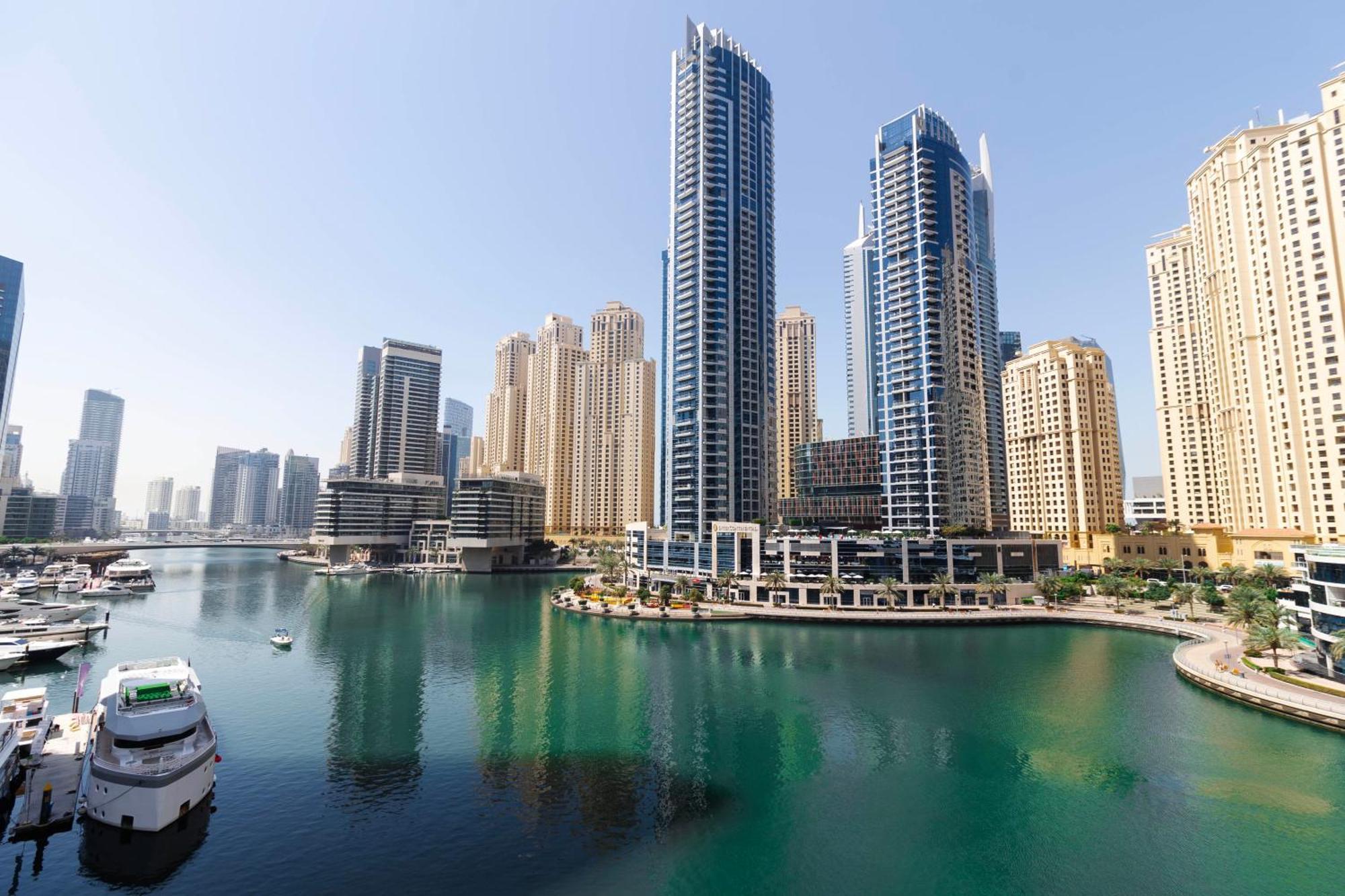 Relaxing 2Br Haven In Dubai Marina Perfect Location & Amenities Apartment Luaran gambar